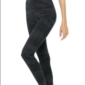 Alo Yoga Vapor Camo-Print High-Waist Performance Leggings 
Brand New